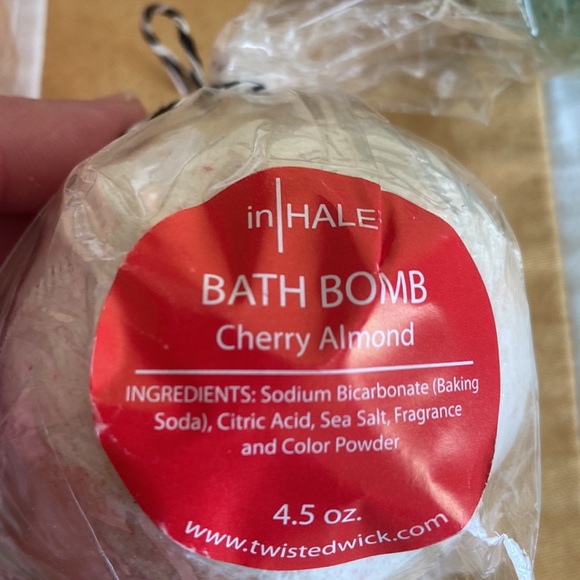NWT Inhale bath bombs set of 6 - Picture 3 of 8